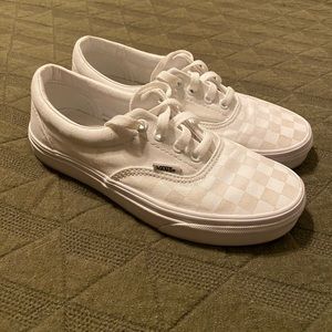 VERY LIGHTLY WORN Van’s Authentic